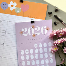 Lataa kuva Galleria-katseluun, Seinäkalenteri 2026